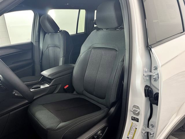 New 2025 Jeep Grand Cherokee Laredo image 12