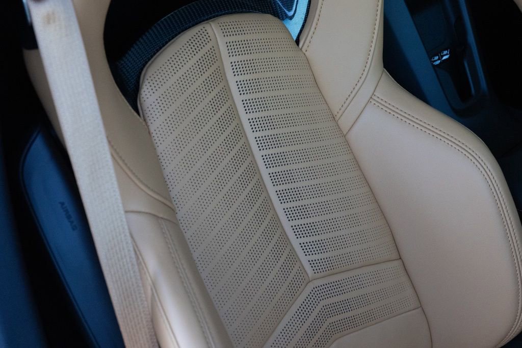 Used 2025 Chevrolet Corvette Z06 w/ Battery Protection Package image 18