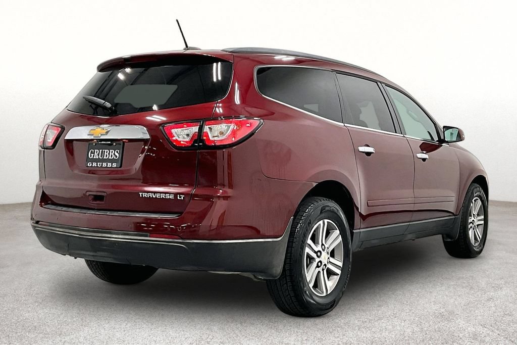 Used 2016 Chevrolet Traverse LT FWD image 2