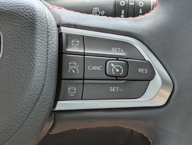 Certified 2023 Jeep Compass Trailhawk w/ Trailer Tow Group AWD/4WD image 18