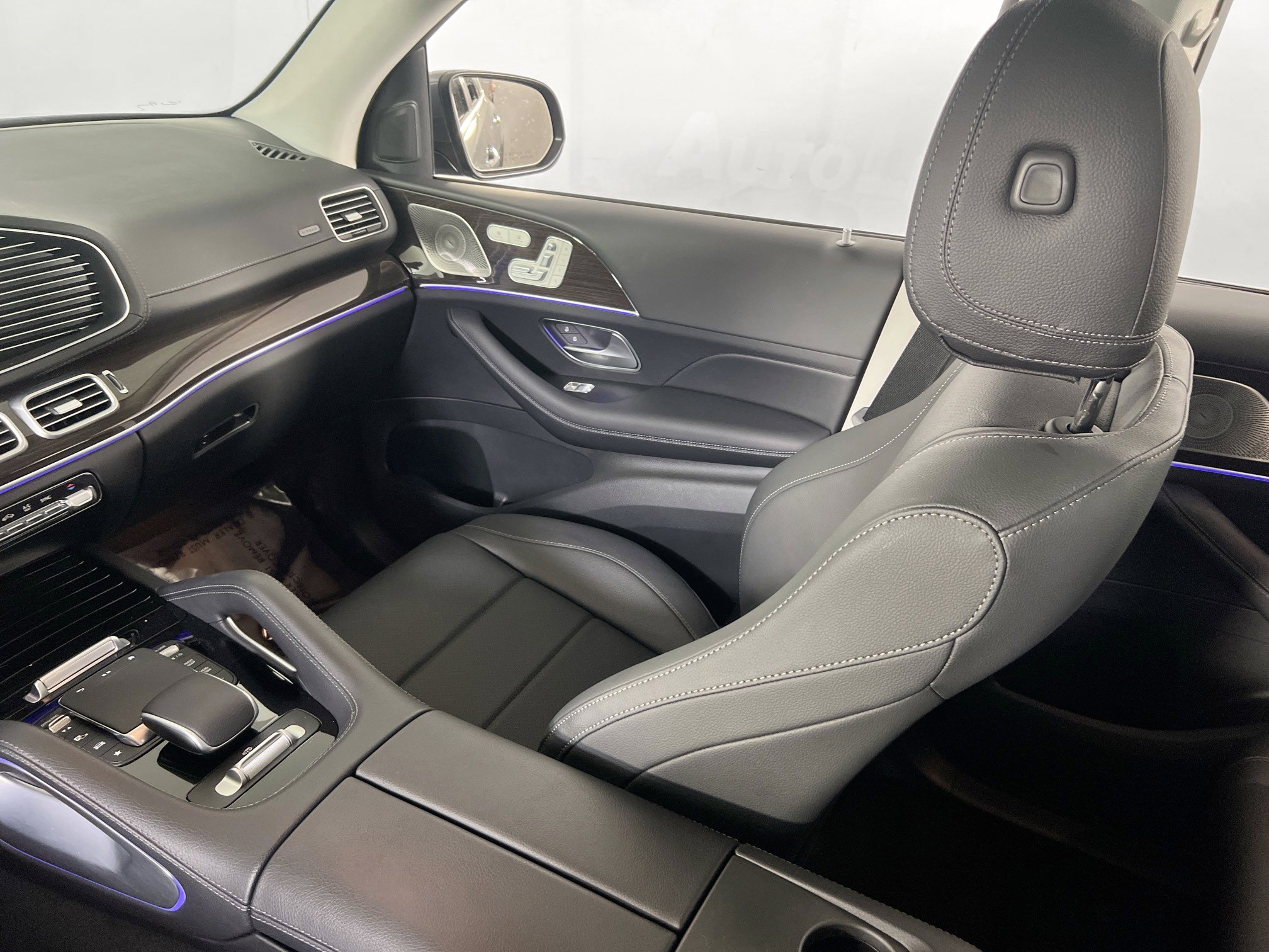 Used 2024 Mercedes-Benz GLS 450 4MATIC image 25