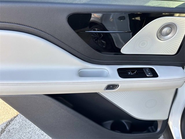 New 2026 Lincoln Aviator Reserve image 19