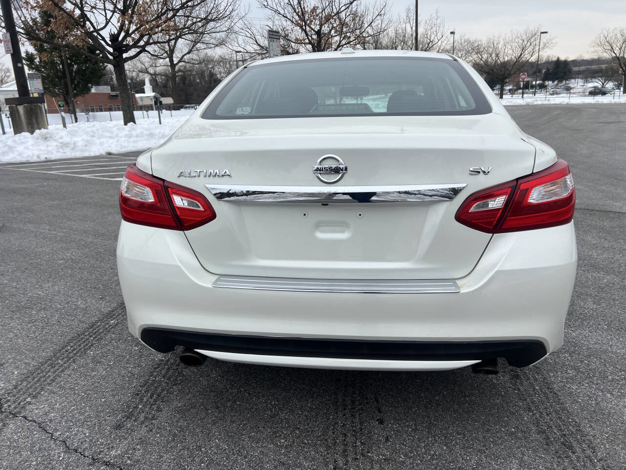Used 2016 Nissan Altima 2.5 SV w/ Convenience Package image 6