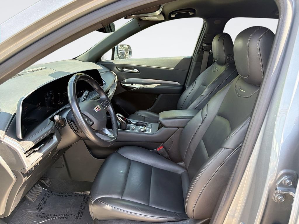 Certified 2024 Cadillac XT4 Premium Luxury AWD/4WD image 21