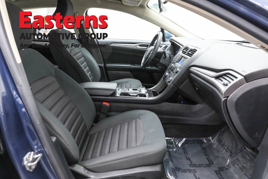 Used 2018 Ford Fusion SE image 24