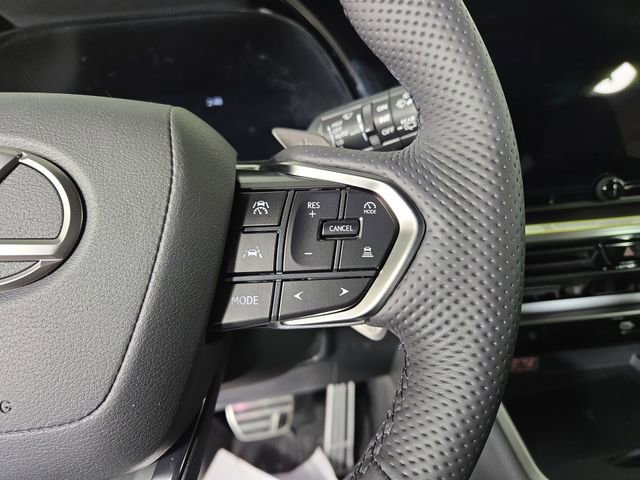 New 2026 Lexus TX 500h AWD image 20