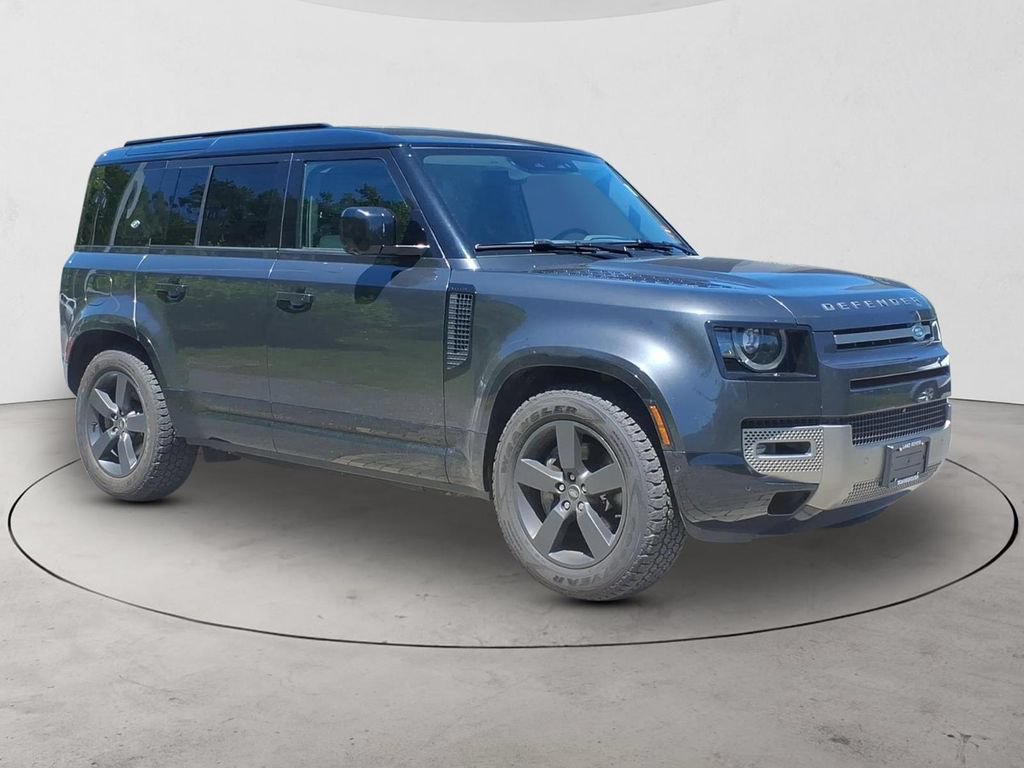 Used 2024 Land Rover Defender 110 X-Dynamic SE AWD/4WD image 3