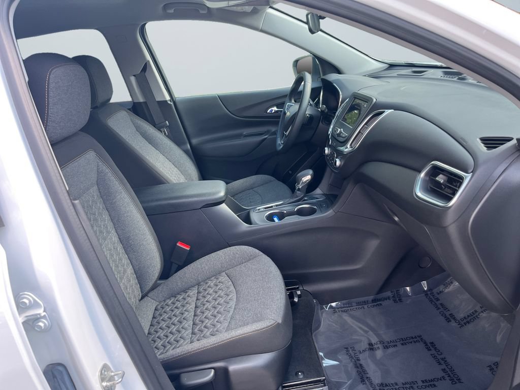 Used 2024 Chevrolet Equinox LT w/ LPO, Cargo Package FWD image 15
