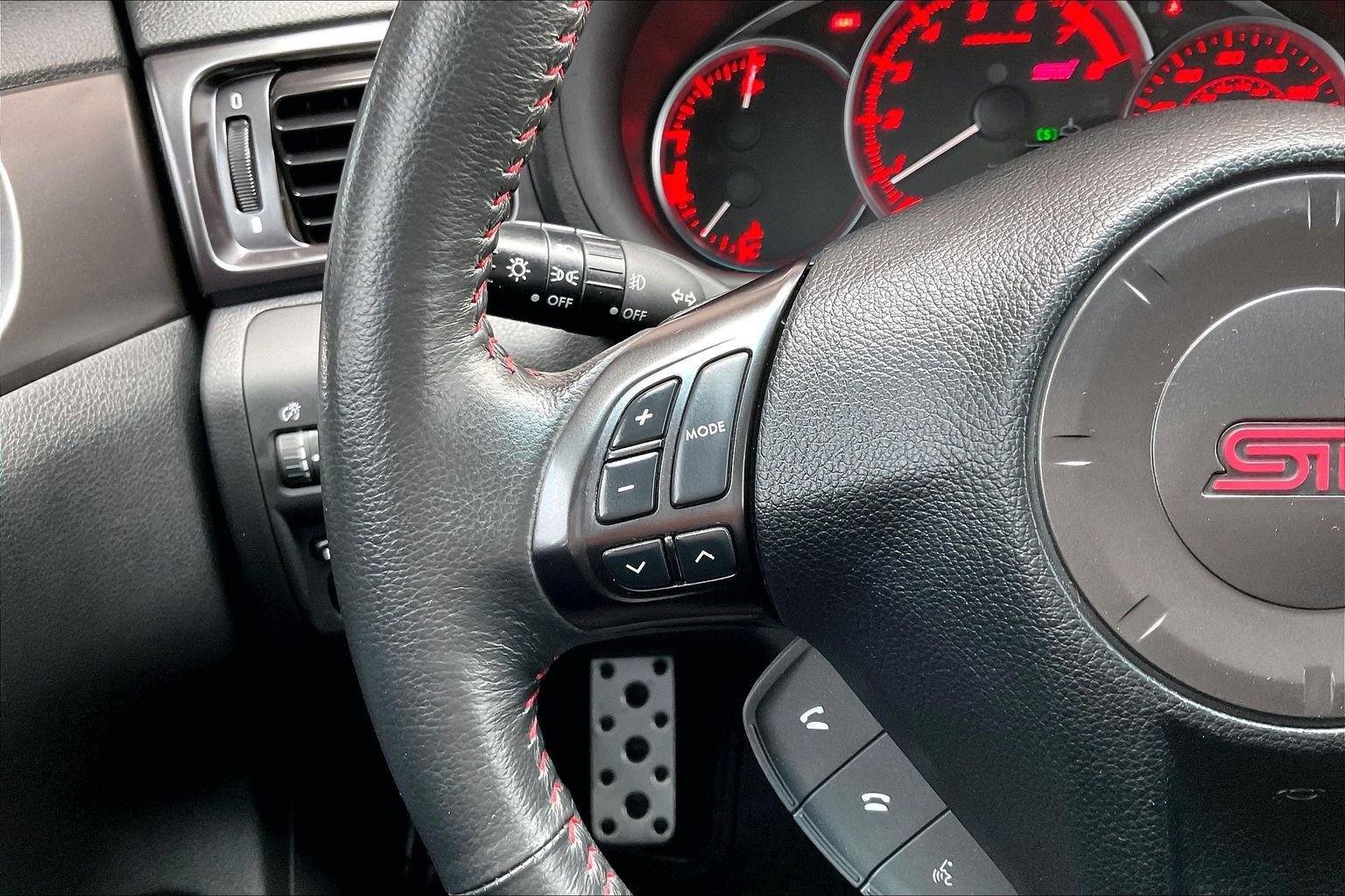 Used 2011 Subaru Impreza WRX STI image 10