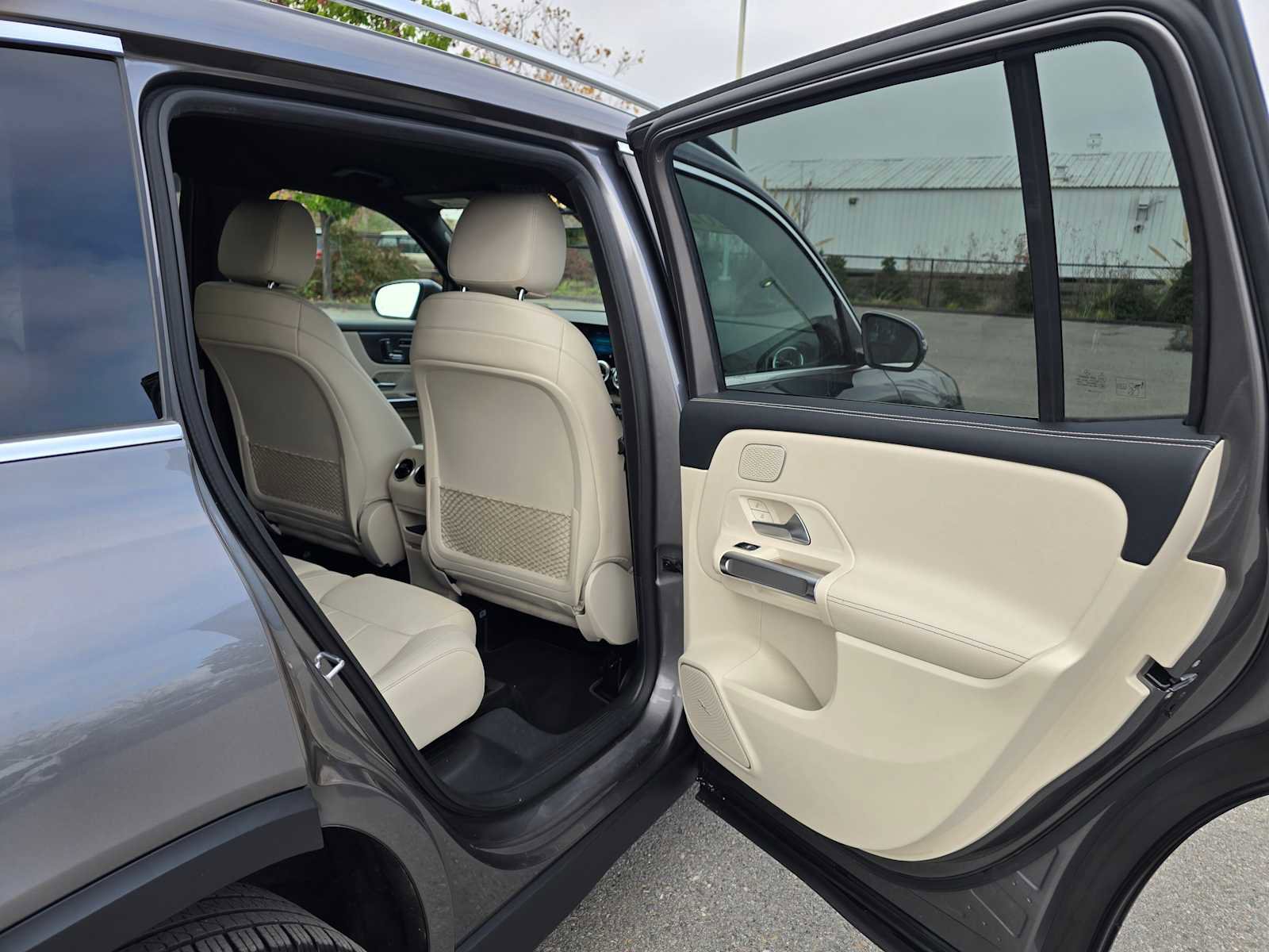 Used 2020 Mercedes-Benz GLB 250 4MATIC image 14