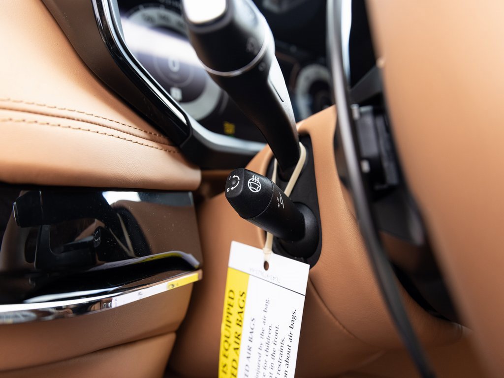 New 2025 Aston Martin DBX 707 image 25