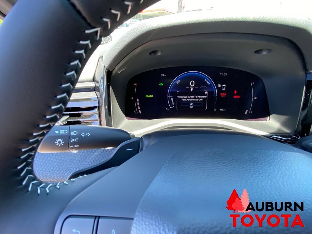 New 2026 Toyota Camry Hybrid AWD/4WD image 32