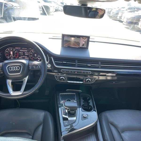 Used 2017 Audi Q7 3.0T Prestige image 9