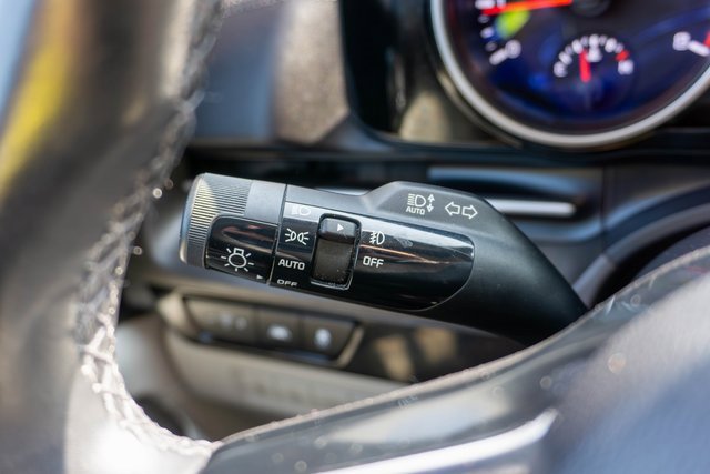 Used 2022 Kia Carnival SX image 29