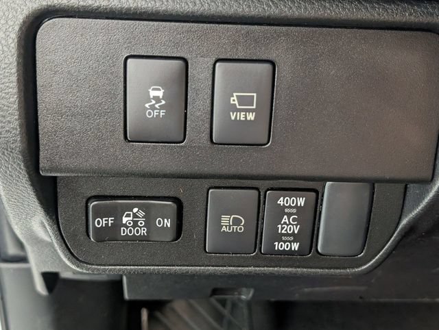 Used 2023 Toyota Tacoma TRD Sport w/ TRD Premium Sport Package AWD/4WD image 15