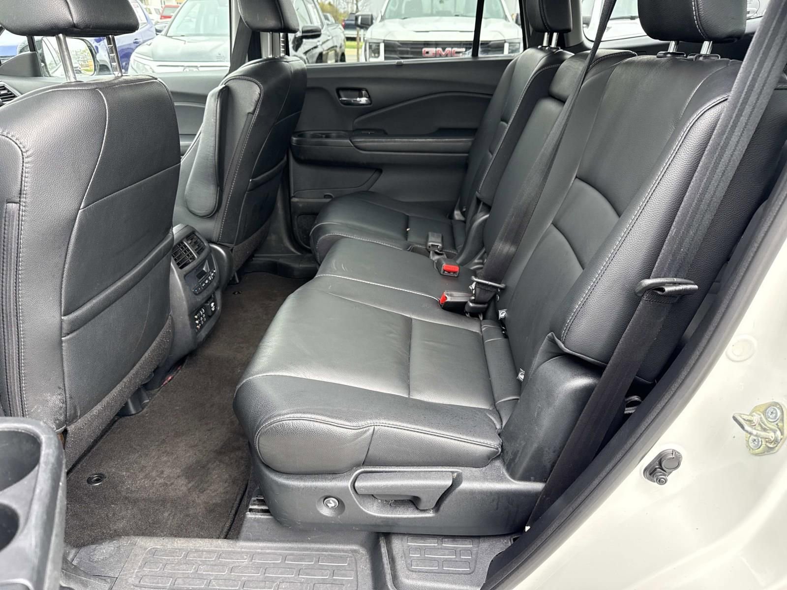 Used 2018 Honda Pilot Touring image 27