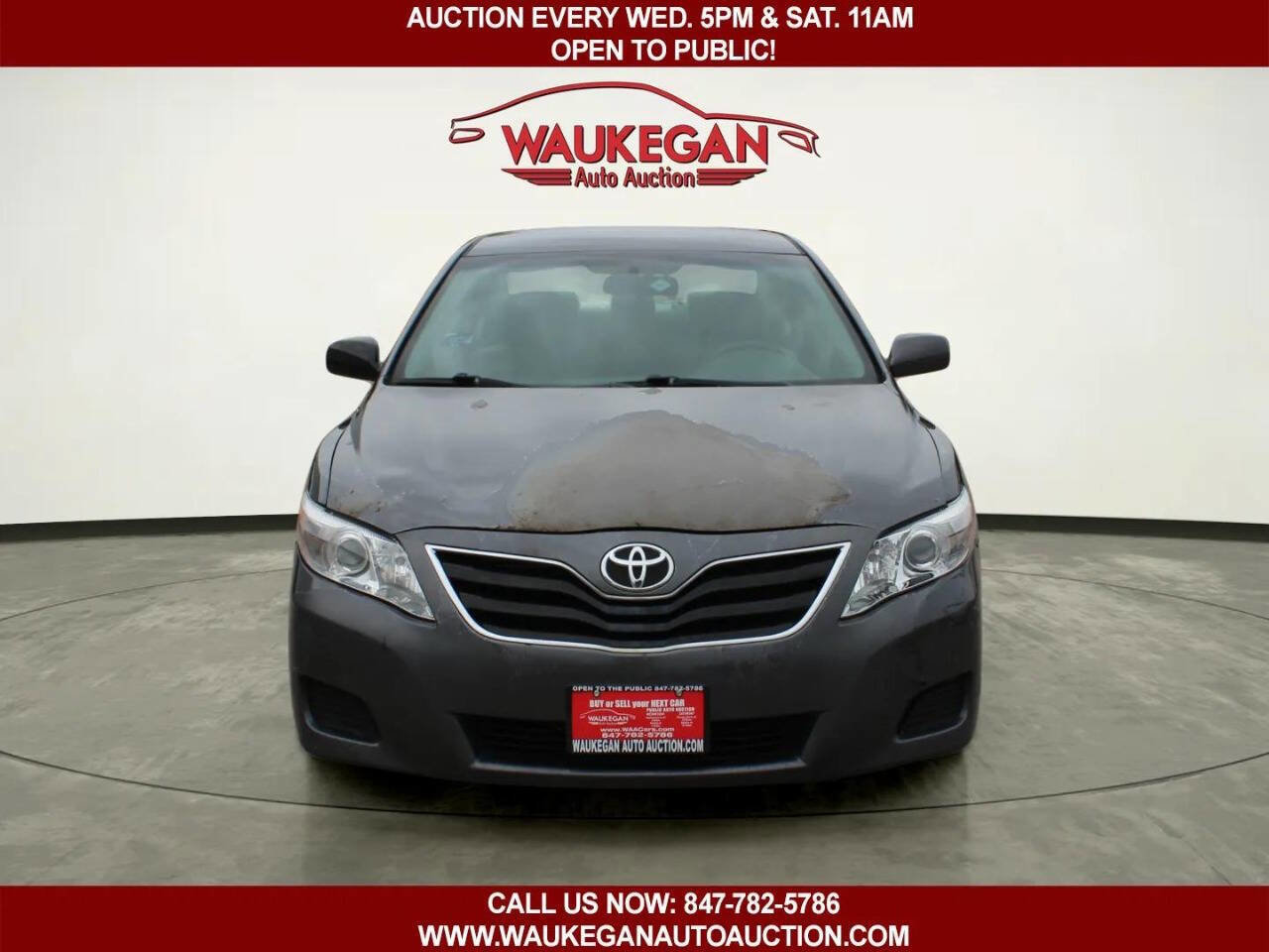 Used 2010 Toyota Camry LE FWD image 2
