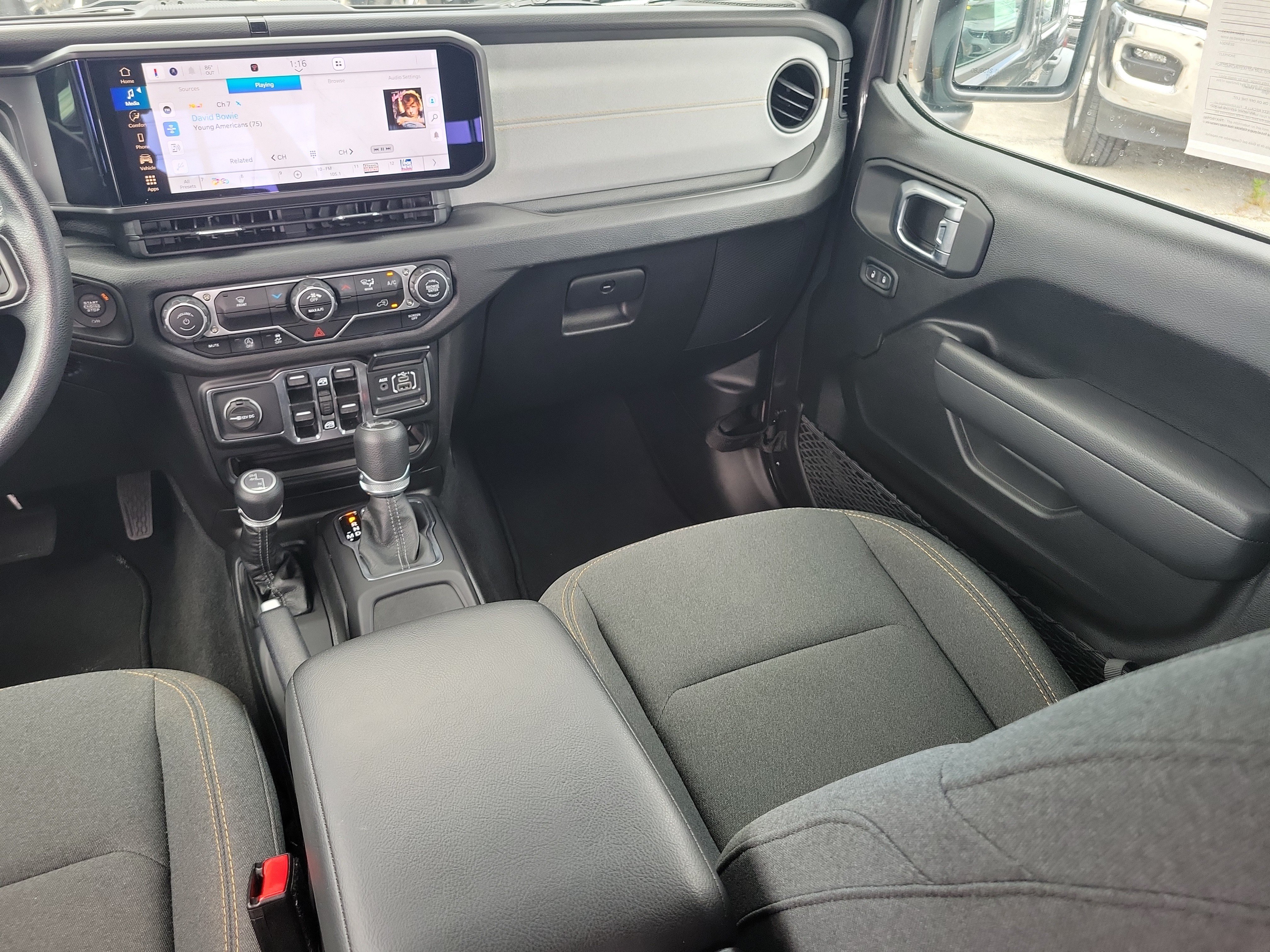 Used 2025 Jeep Wrangler Unlimited Sport AWD/4WD image 11