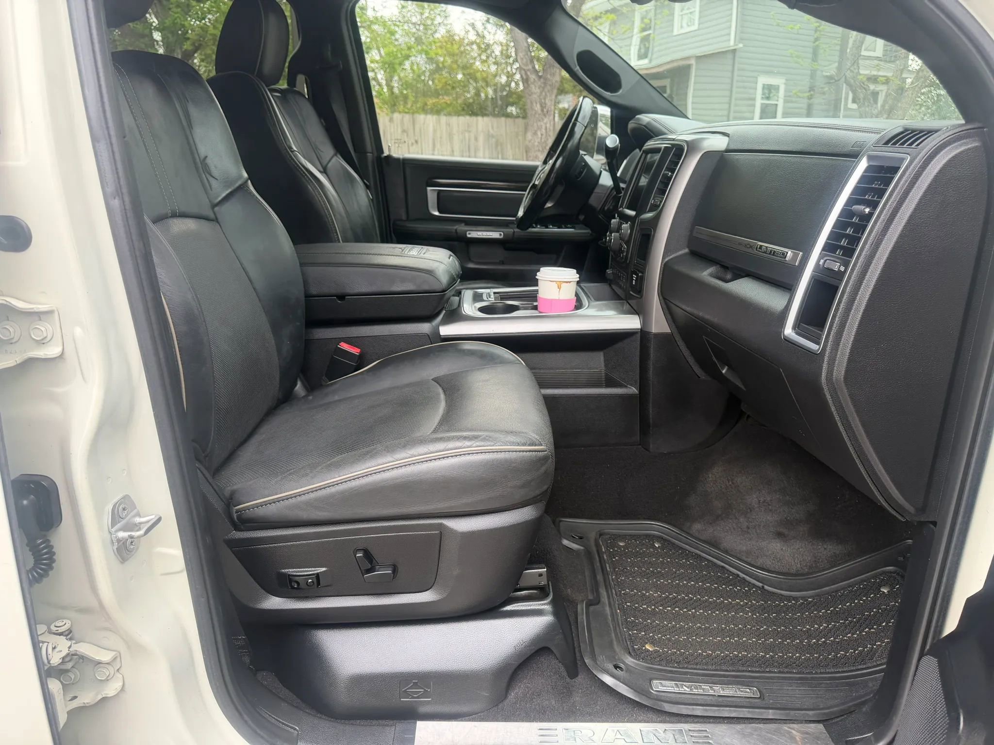 Used 2016 RAM 2500 Limited AWD/4WD image 14