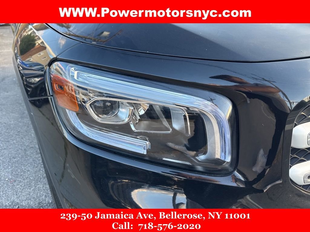 Used 2021 Mercedes-Benz GLB 250 4MATIC w/ Premium Package image 9