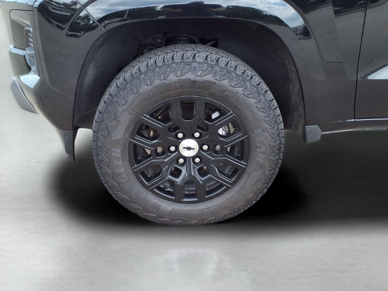 Used 2024 Chevrolet Colorado Z71 w/ Z71 Convenience Package 2 AWD/4WD image 9