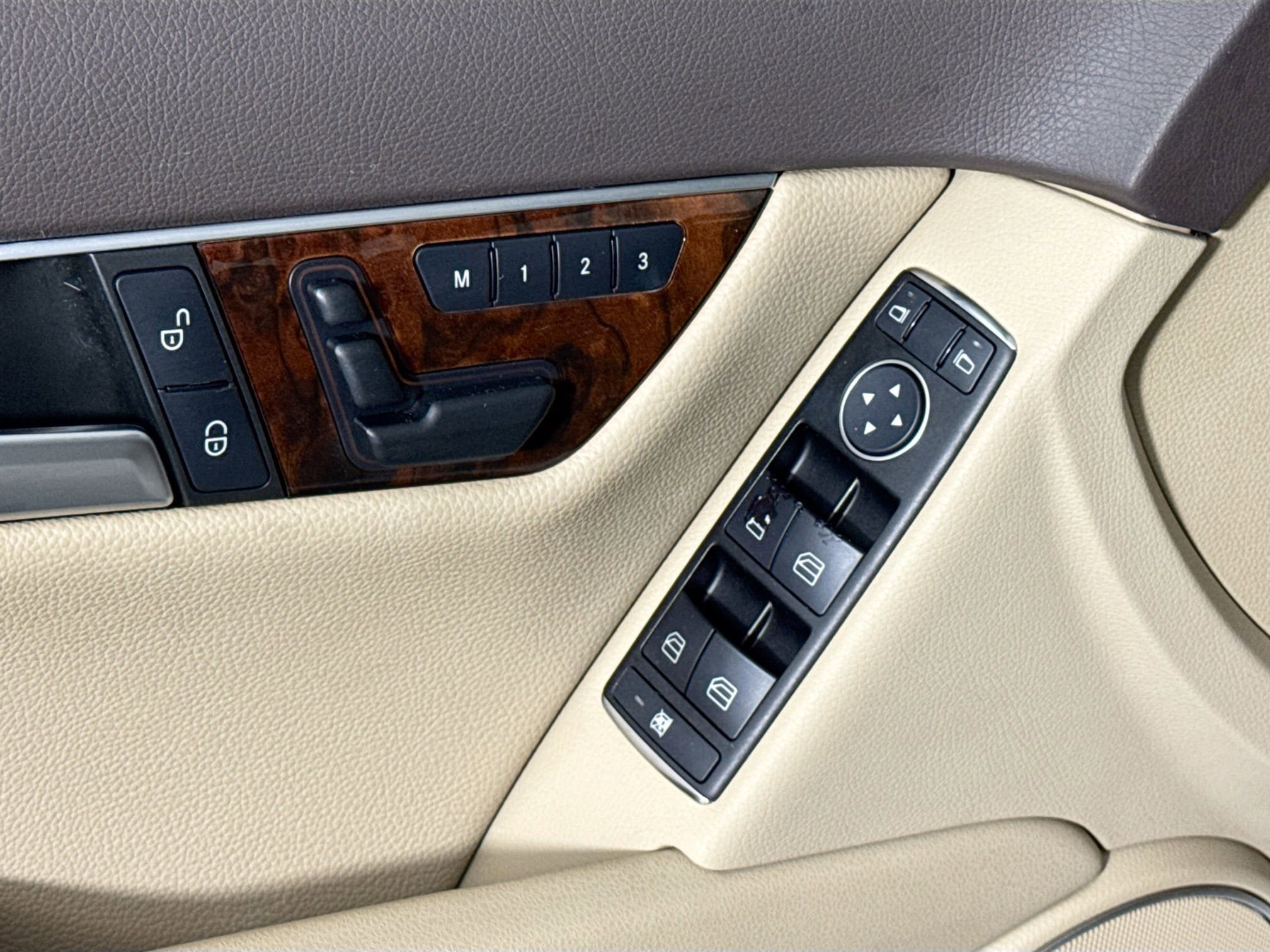 Used 2013 Mercedes-Benz C 300 4MATIC Sedan image 17