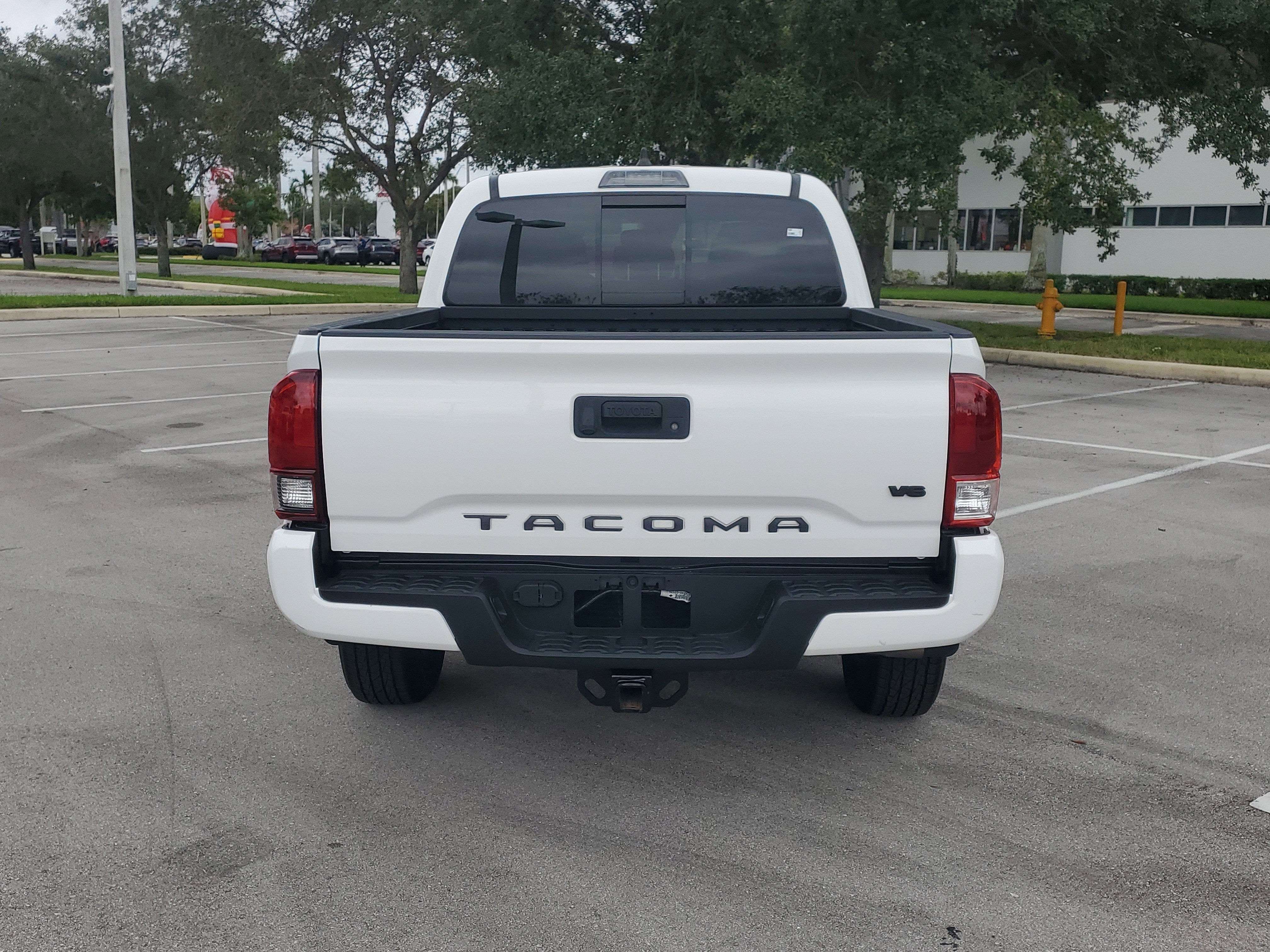 Used 2023 Toyota Tacoma SR5 image 4