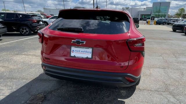 New 2026 Chevrolet Trax LT w/ Driver Confidence Package FWD image 9