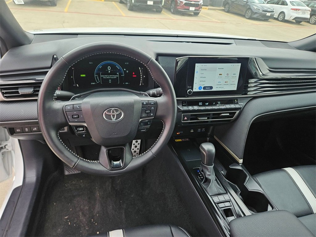 Used 2025 Toyota Camry SE image 16