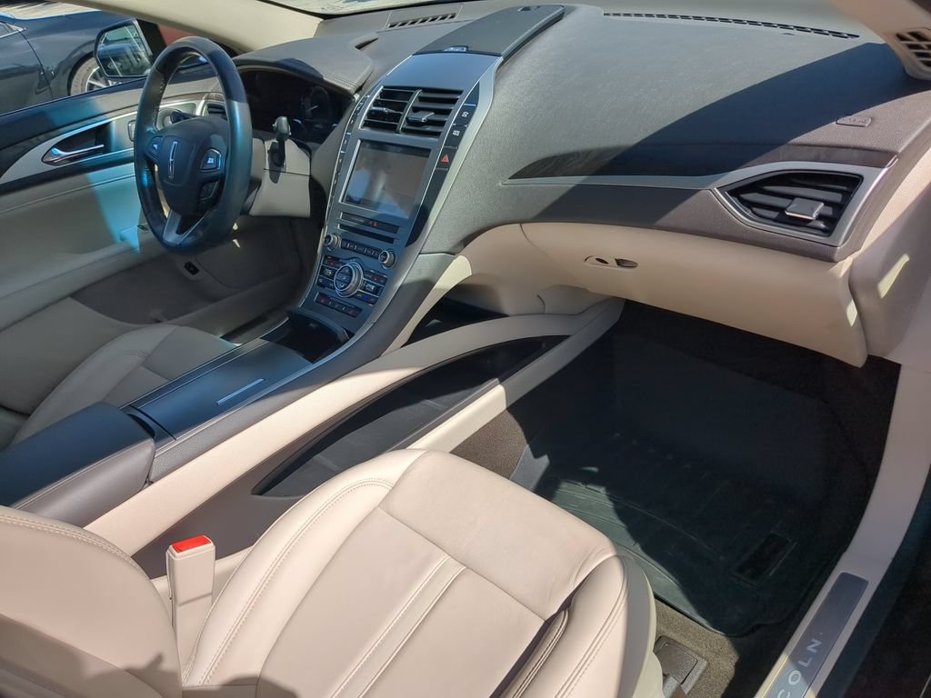 Used 2019 Lincoln MKZ Reserve w/ Reserve Plus Package FWD image 11