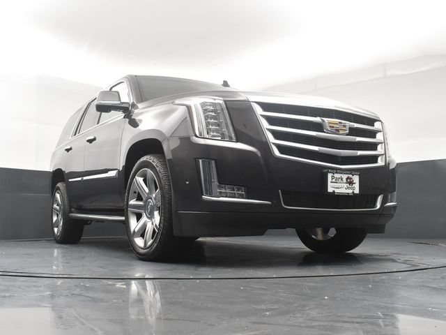 Used 2018 Cadillac Escalade Luxury AWD/4WD image 19