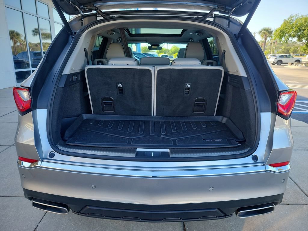 Used 2024 Acura MDX SH-AWD w/ Advance Package image 9