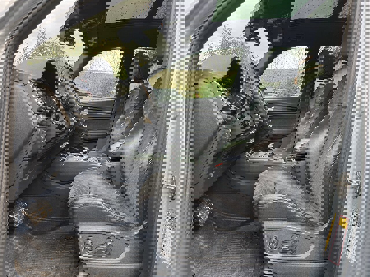 Used 2018 Audi SQ5 Premium Plus w/ Navigation Package image 11