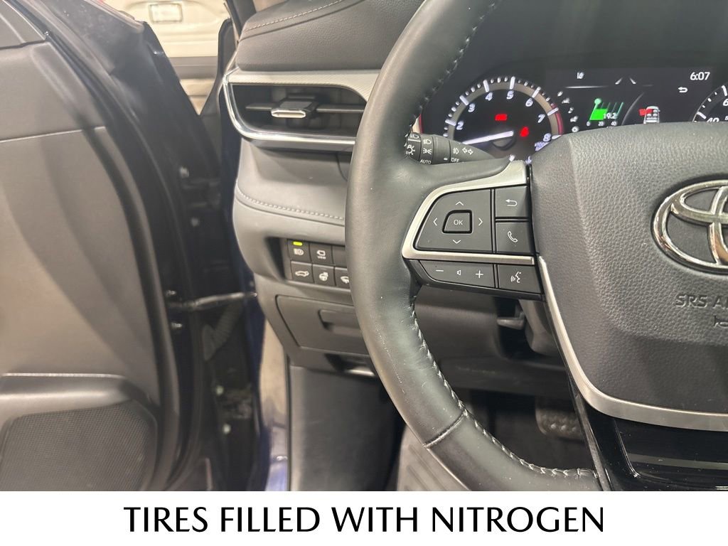 Used 2022 Toyota Highlander Platinum image 24