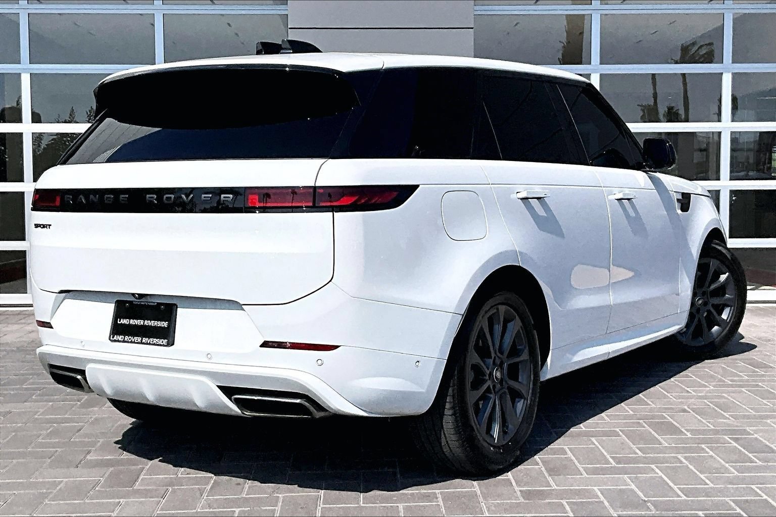 Certified 2025 Land Rover Range Rover Sport Dynamic SE AWD/4WD image 13