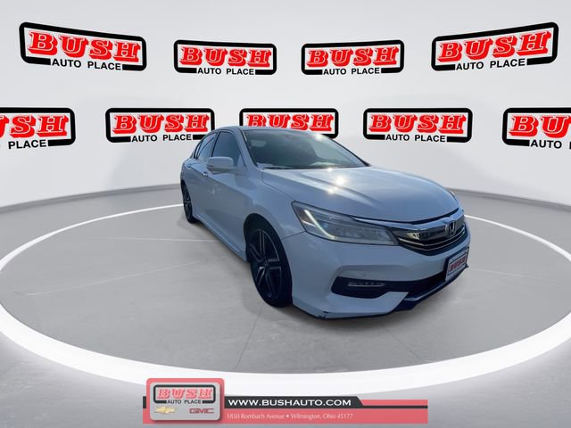 Used 2017 Honda Accord Touring image 4