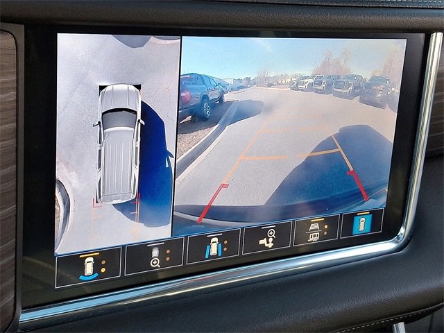 Used 2021 GMC Yukon Denali w/ Denali Premium Package image 18