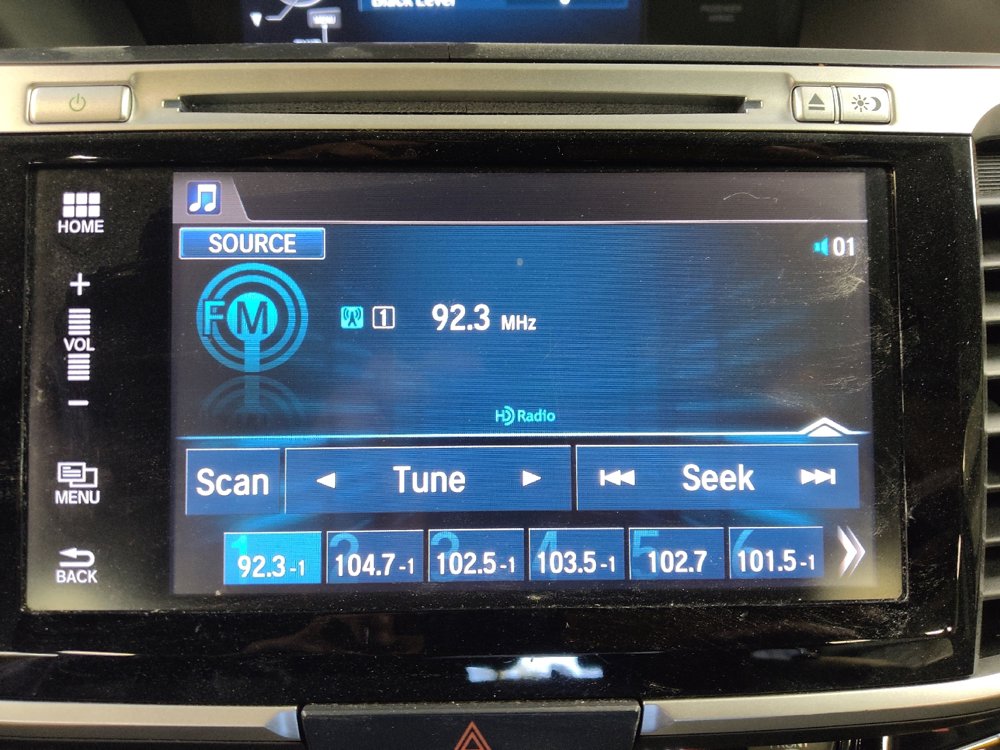 Used 2017 Honda Accord EX-L image 25