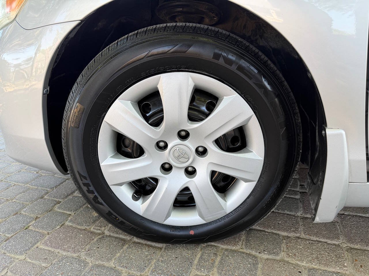 Used 2011 Toyota Camry FWD image 25