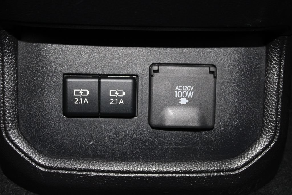 Used 2021 Toyota Highlander Platinum AWD/4WD image 17