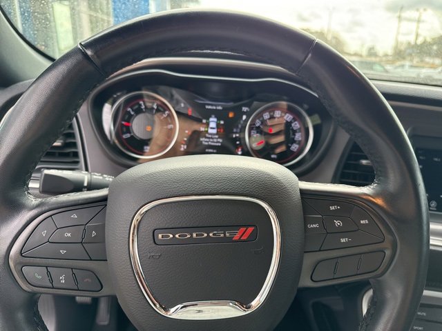 Used 2022 Dodge Challenger SXT image 20