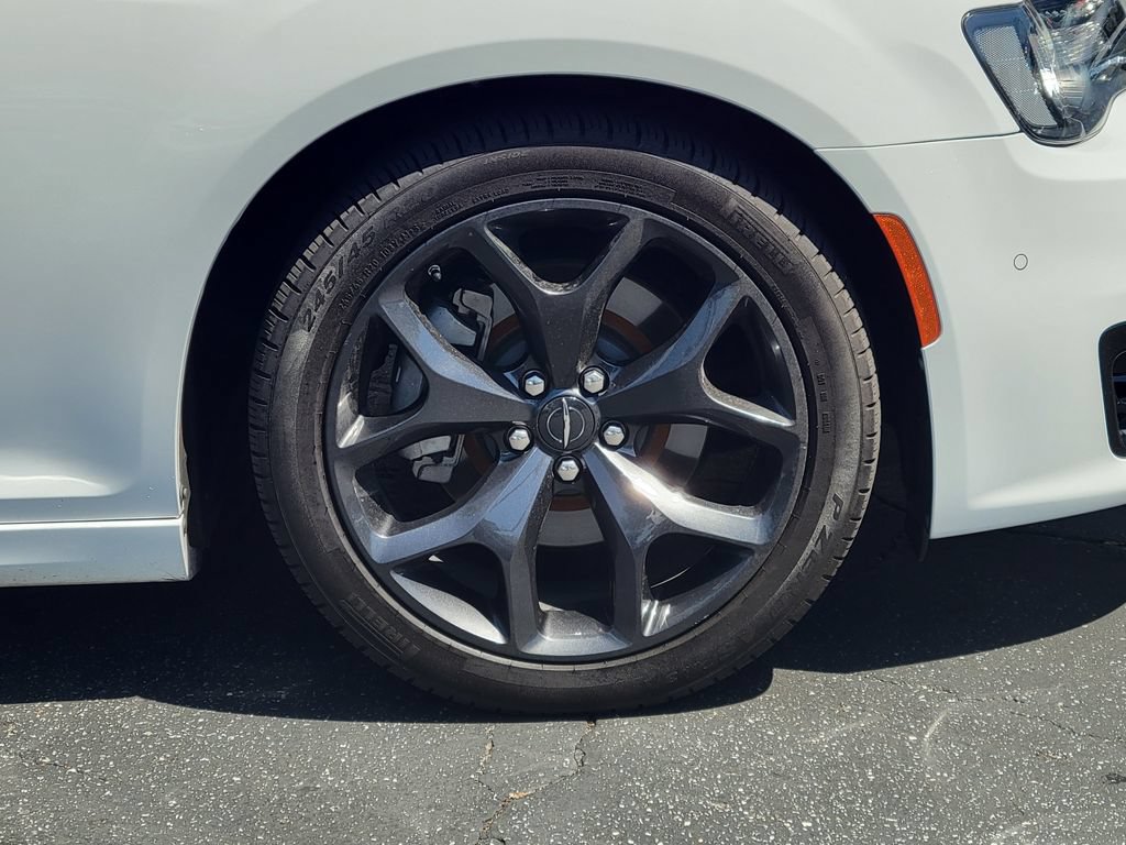Used 2023 Chrysler 300 S w/ Comfort Group RWD image 25