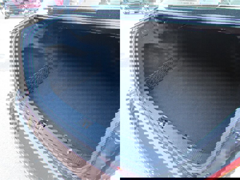 Used 2011 Mercedes-Benz C 300 Sedan image 24