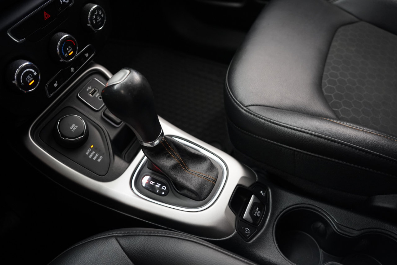 Used 2018 Jeep Compass Latitude w/ Safe & Security Group image 20