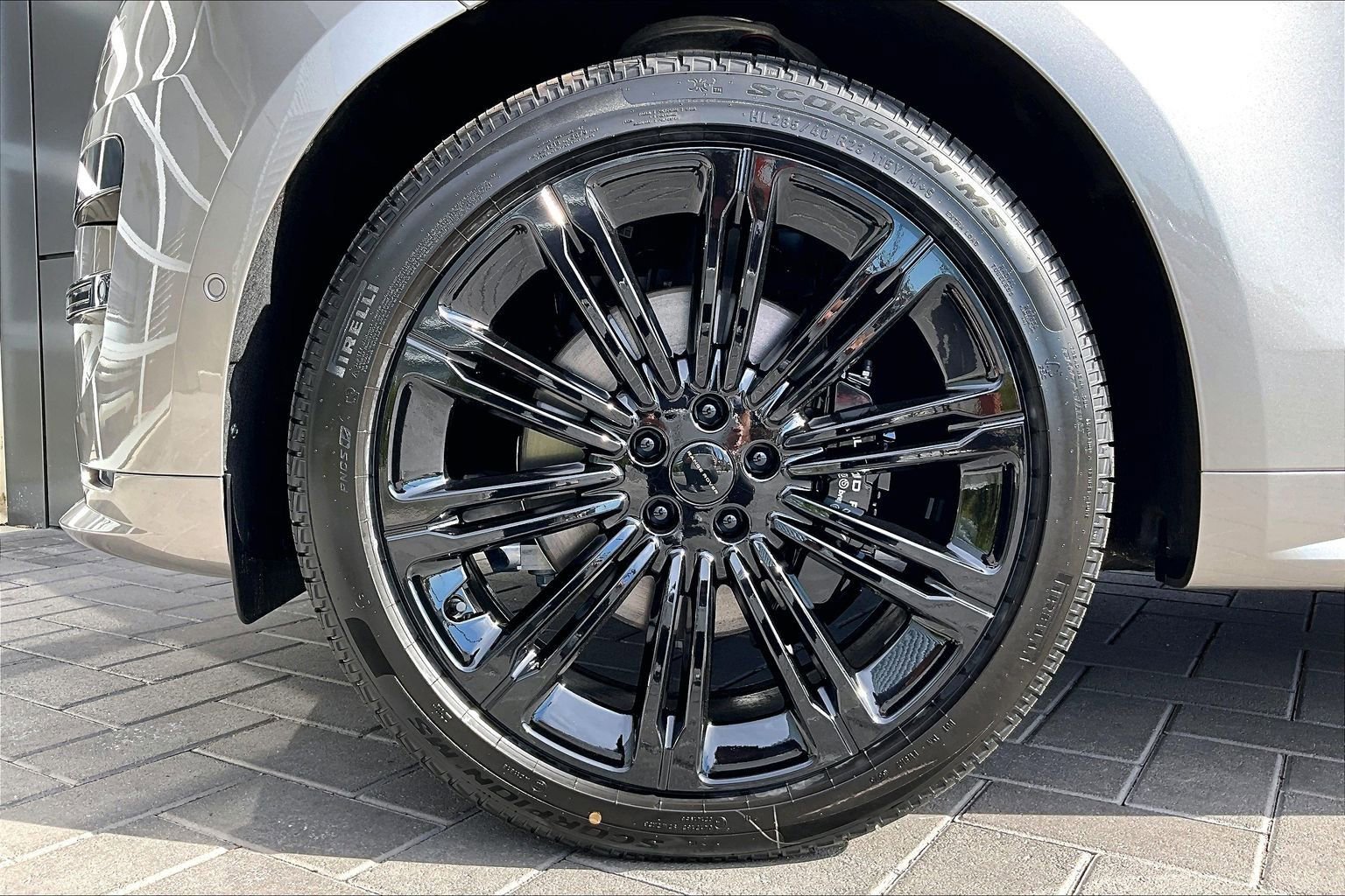 New 2026 Land Rover Range Rover Sport Dynamic SE image 12