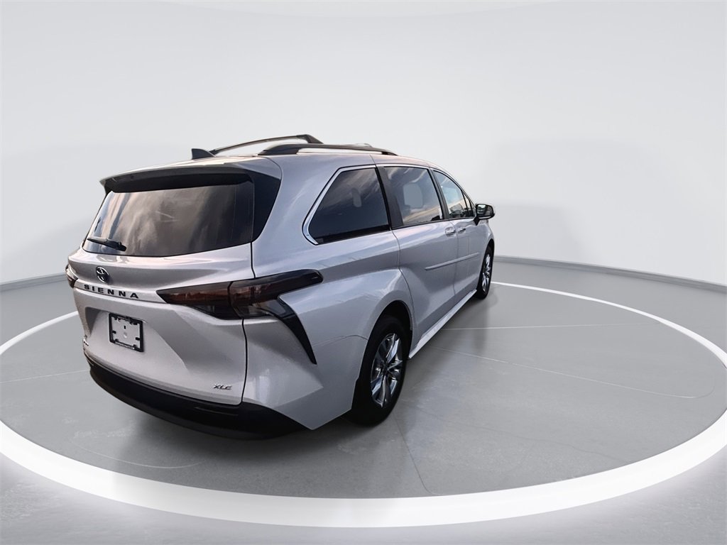 New 2025 Toyota Sienna XLE w/ XLE Plus Package image 5