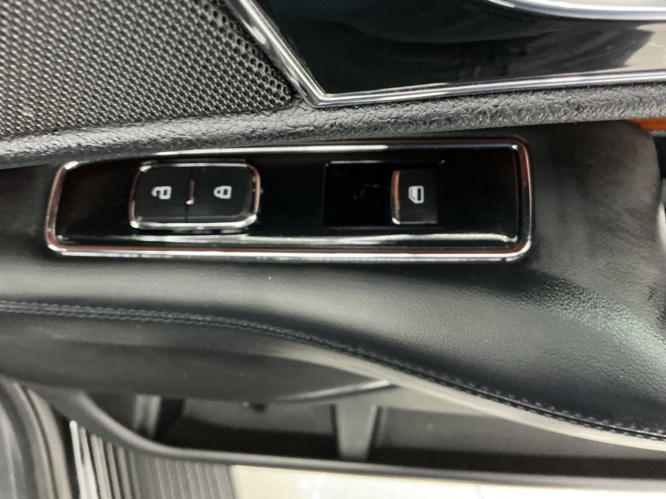 Used 2018 Lincoln Navigator Premiere RWD image 45