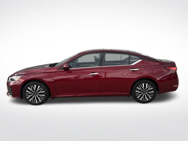 Used 2023 Nissan Altima 2.5 SV FWD image 2