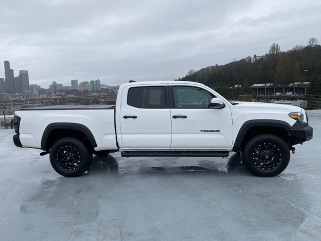Used 2023 Toyota Tacoma TRD Off-Road image 2