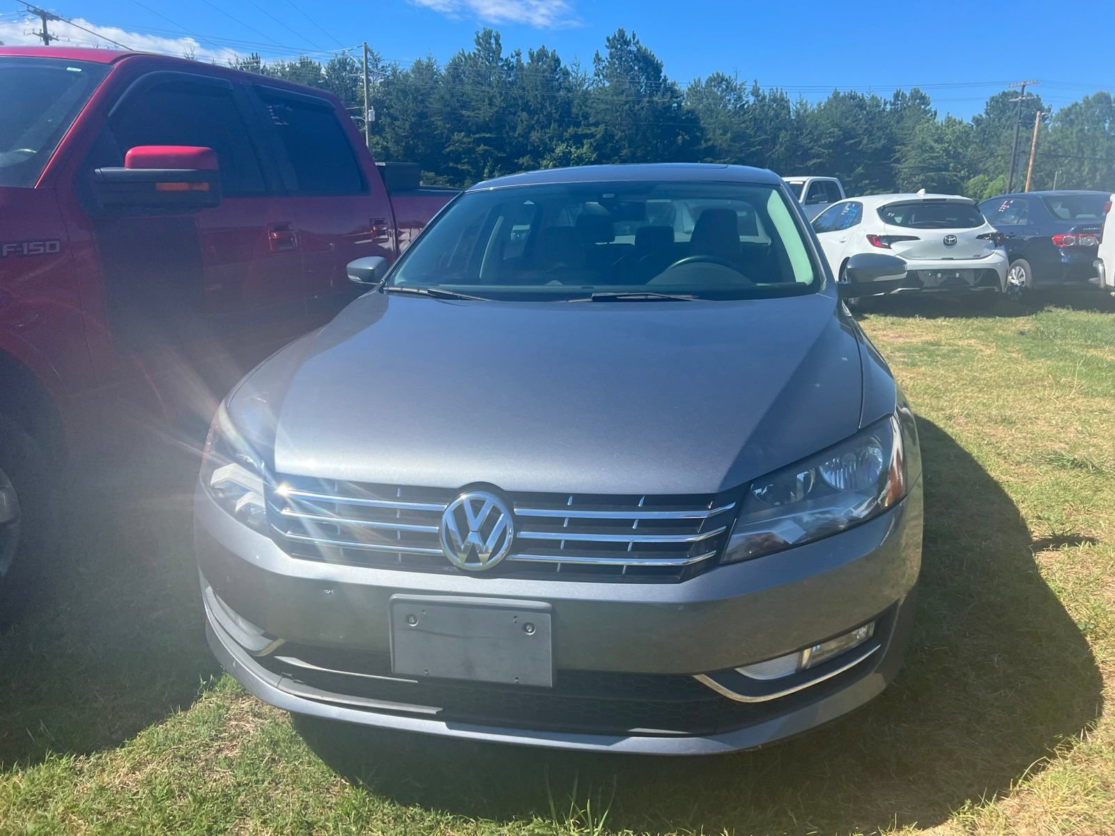 Used 2015 Volkswagen Passat TDI SEL Premium FWD image 6